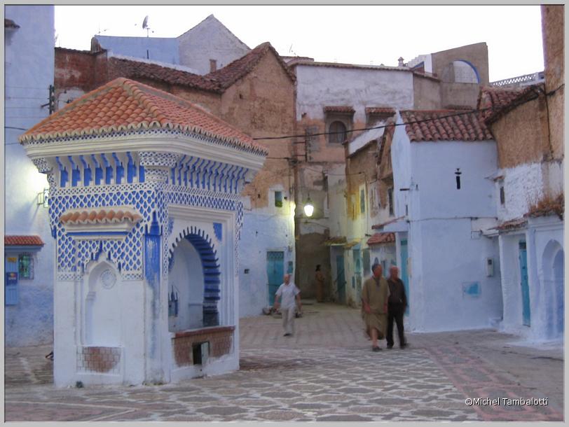 Maroc 2006 - 0111 - Fontaine à Chefchaouen